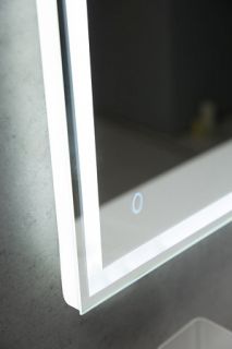 Зеркало BelBagno с LED-подсветкой и сенсорным управлением SPC-GRT-900-600-LED-TCH