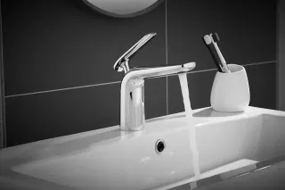 Смеситель для раковины Rose R3901 хром