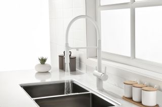 Смеситель для кухни Paulmark Gravity Gr213188-431 белый матовый