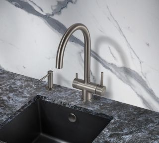 Смеситель для кухни Milacio Ultra MCU.554.GM под фильтр с краном для питьевой воды воронёная сталь