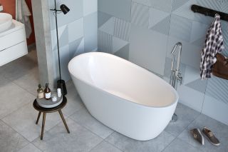 Акриловая ванна Excellent Olia WAEX.OLI15WH 150 х 73 см отдельностоящая