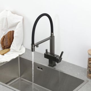 Смеситель для кухни Gappo G4395-59 с подключением фильтра питьевой воды и гибким изливом оружейная сталь/чёрный