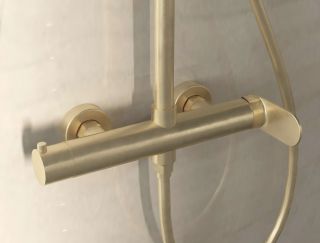 Душевая стойка Vincea Rondo VSFS-1R0BG, брашированное золото